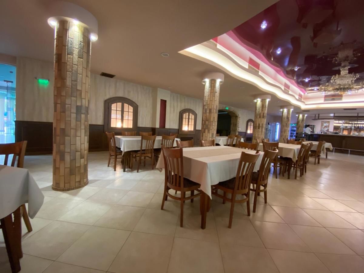 Отель Hotel Kristal Златоград